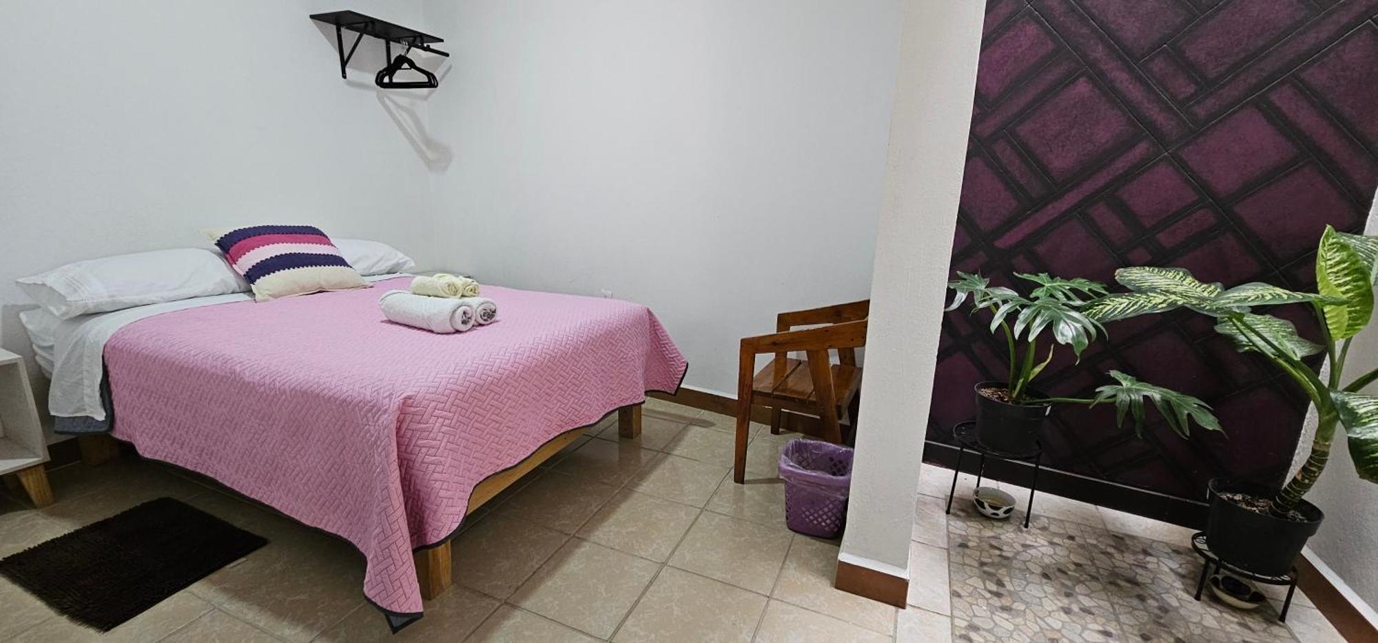 Depa Purpura Caracol Apartment San Antonio de la Cal Bagian luar foto